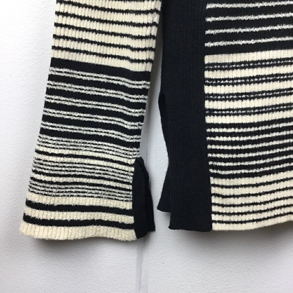 Moth (Anthro) Black Cream Stripe Bell Sleeve Top M - Picture 9 of 10